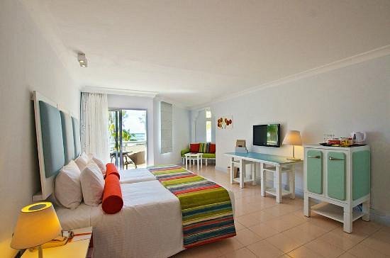 Ambre Mauritius- Adult Only- *DECEMBER EARLY BIRD *