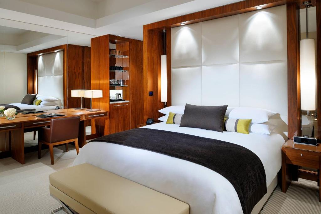 JW Marriott Marquis Hotel Dubai with a Desert Safari
