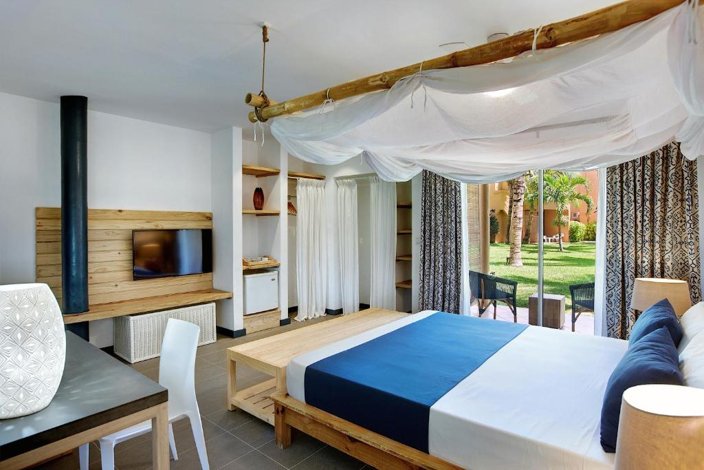 Veranda Pointe aux Biches Hotel *DECEMBER TRAVEL*